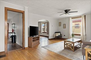 Bright and Simple Spacious Stay-Entire Home - 5