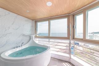 Pohang Beach63 Spa Pension - 7