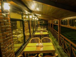Hotel Lakefront - 7