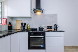 Ancoats Eden City Centre - Free Parking - Contractor Business Stay - 2 bath - 3 Bedroom Home - 4