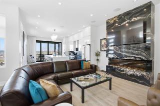 Luxury Mt Adams Retreat Suites - 0