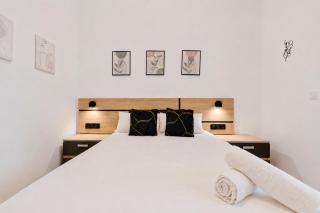 Caracol - Entire Apt - Near Beach and Stadium by Río Turia Apartments - 6