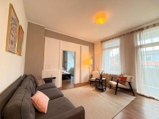 Beautiful and Spacious 4 BDR Apartment with Balcony - 9