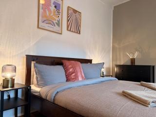 Beautiful and Spacious 4 BDR Apartment with Balcony - 3