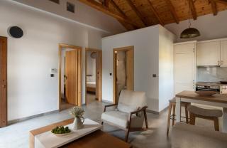 JIRONI VILLA - 1