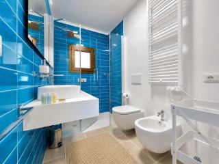 Renew Terrace RB Two Bedroom 50m from the Beach - 5