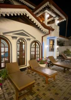 Yahana Beach Villa - 1