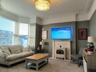4 Highfield Terrace - Imposing, Beautiful Victorian House With Stunning Sea Views - 3