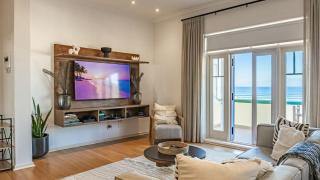 Surfers Corner Luxury Penthouse - 6