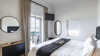 Surfers Corner Luxury Penthouse - 4