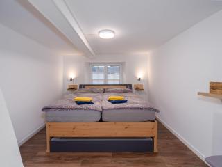 Private Rooms near Glarus, Shared Bath - 5