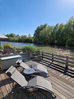 Watercabin in Ooltgensplaat - 0
