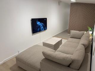 AURUM LIVING - Near Airport - 2