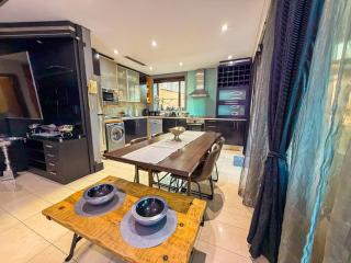 Raphael Penthouse Suites, Sandton - 6
