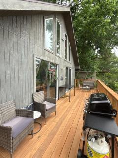 Digital Detox Cabin near Boat Ramp - 2