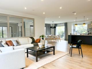 HERstel Mambourin Luxury Escape in Melbourne west - 0