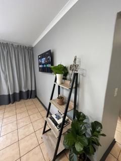 Luxury Stay in Pretoria Fast Wi-Fi and Free Parking - 6