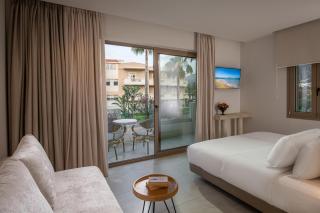 Parthenis Hotel & Suites - 4