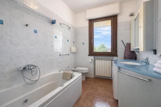 Trilocale con balcone e vista montagne - 6