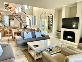 Leeward Luxury Villa - 7
