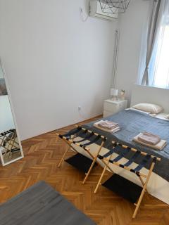 Paris Blvd Apartment Szeged - 2
