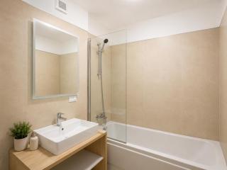 Spacious 3-Room Apartment - NEW Building - 1