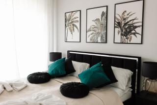 GOLDEN HAUS Opole - Black Velvet & Dark Elegance - 0