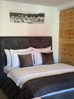 Lux Studio Apartments - 7