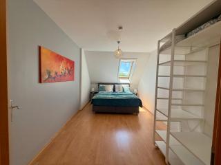 McHome Self Check-In Loftartiges und großes Apartment mitten im Grünen mit Balkon DG06 in Dobl bei Graz -  - 8