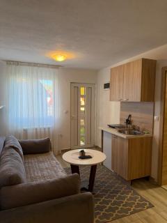 Lux Studio Apartments - 2
