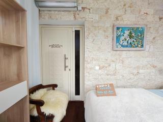 Villa Del Mar with Heated Pool & Spa - 5