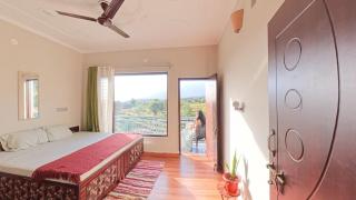 Aahista Stays- Mountain view homestay - 0
