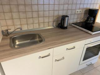 NEU EG Ferienwohnung bis 4 Personen im Naherholungs u Seengebiet - 0