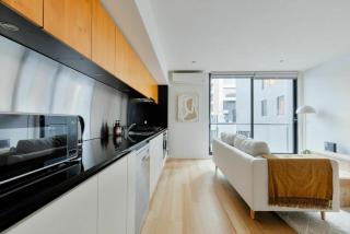 Newly Refurbished 1 BDR CBD Studio on Liverpool St - 3