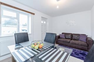 Royal Apartments - Heathrow - 3