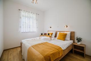 Villa Loti Apartment With Private Hot Tub - 9