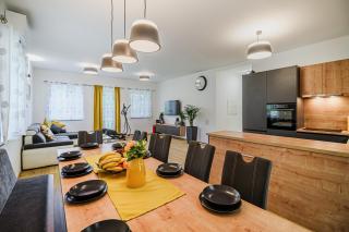 Villa Loti Apartment With Private Hot Tub - 7