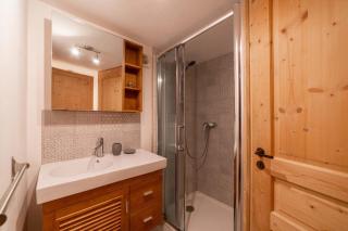 Charming Chalet With Garden In Les Houches - 6
