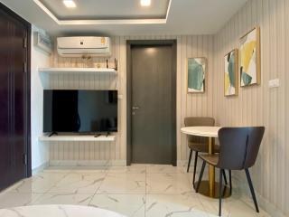 1-bedroom Arcadia Center Suites 702 - 3