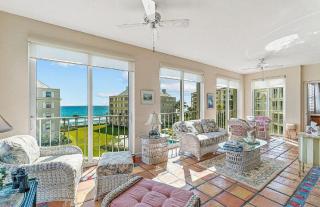 Spacious 3 Bedroom Oceanfront Condo with Views - 9