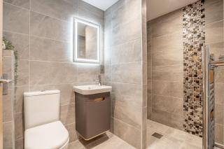Swift Apartments - Apartment 6 with Full Free Gym Access - 4