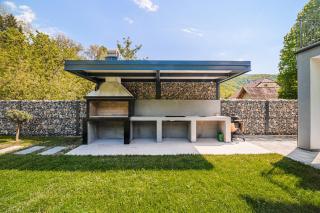 Villa Loti Apartment With Private Hot Tub - 4