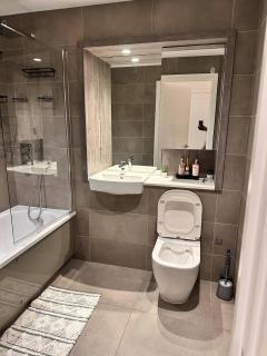 Charming Cozy One-Bedroom Apartment with Ps5 - 4