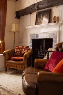 Half Moon House - Timeless Charm with Sea Views - 3