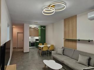 Paradise Bay Apartments - 1