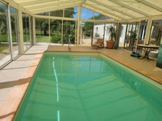Villa avec piscine intérieure au calme de la campagne - 1