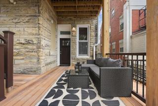 Netflix+BBQ+Free Parking Near Shops in East Liberty - 0