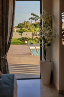 Crystal Thalassa Luxury Villa Stergio - 4