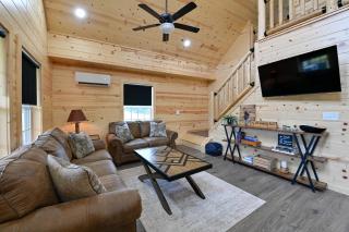 Pet-Friendly Home w/ Hot Tub & Yard in Willisburg! - 7