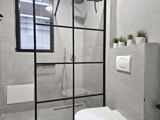Paradise Bay Apartments - 4